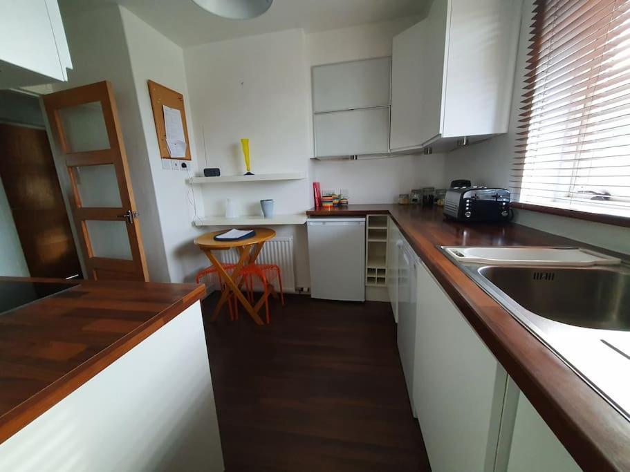 2 Bedroom, Free Parking & Netflix Near Hospitals Αμπερντήν Εξωτερικό φωτογραφία